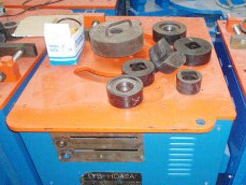 Máy uốn sắt