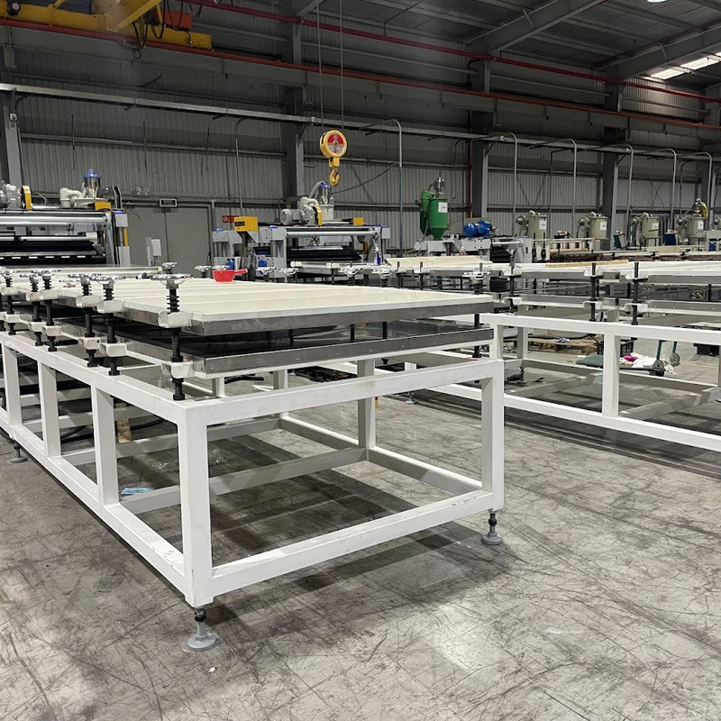Máy và thiết bị