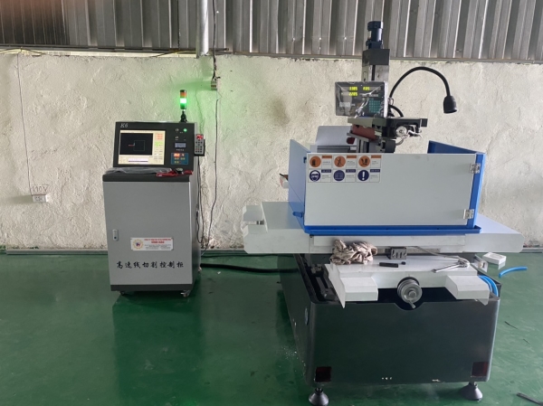 Máy cắt dây Thái Châu