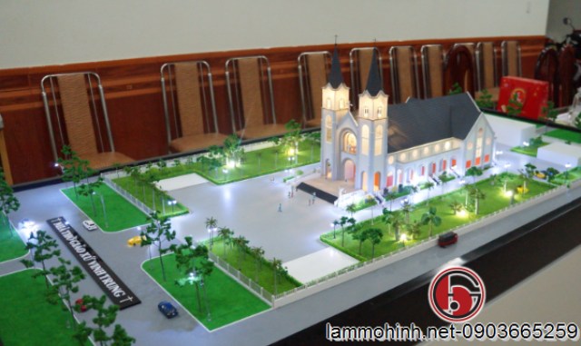 Mô hình nhà thờ giáo xứ Vinh Trung