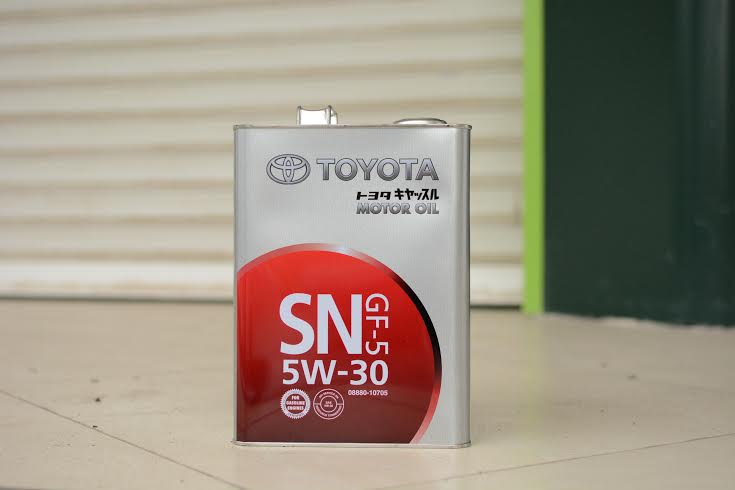 Toyota Motor Oil 5W30