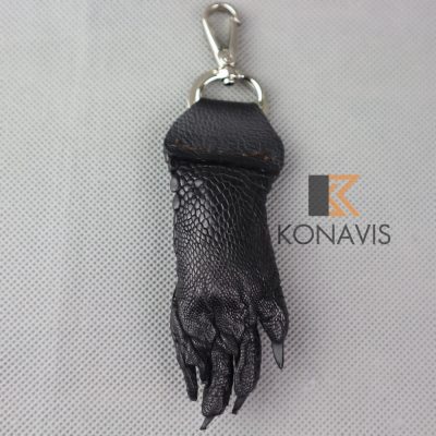 Móc khóa chân cá sấu