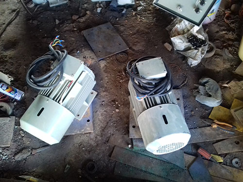 Motor vận thăng hàng