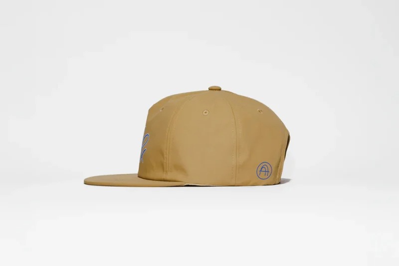 Mũ snapback