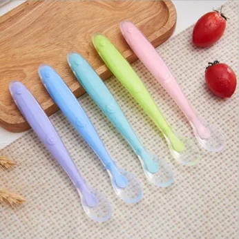 Muỗng silicone ăn dặm cho bé