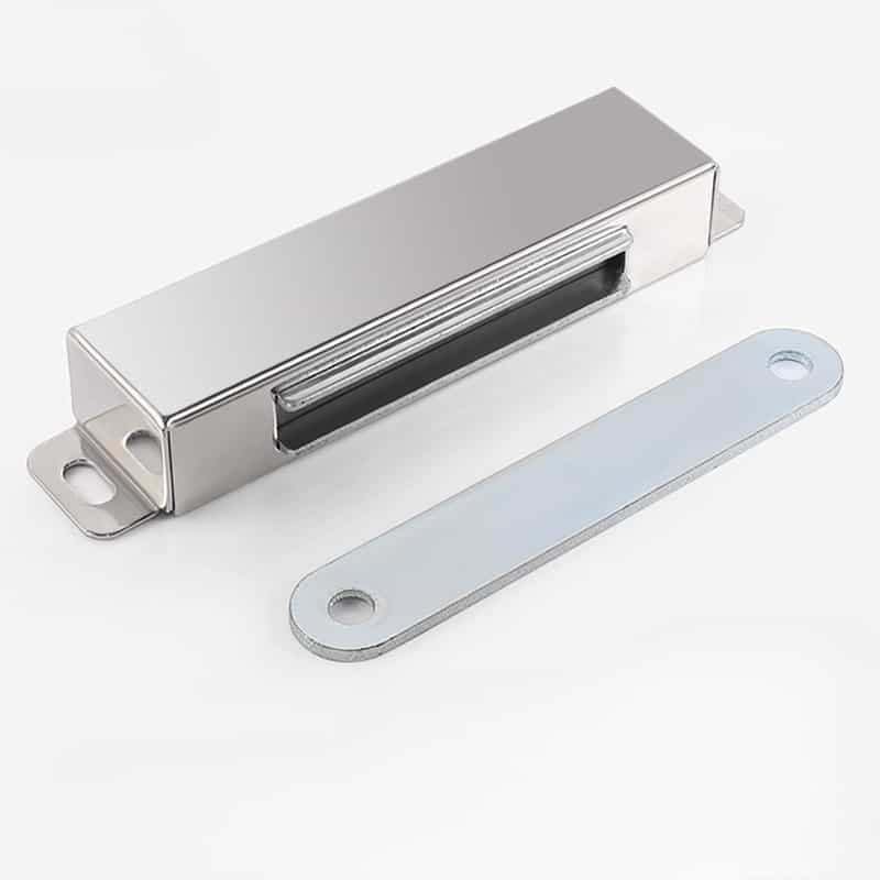 Nam châm hít cửa tủ áo
