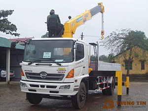 Dịch vụ nâng hạ hàng hóa bằng xe cẩu