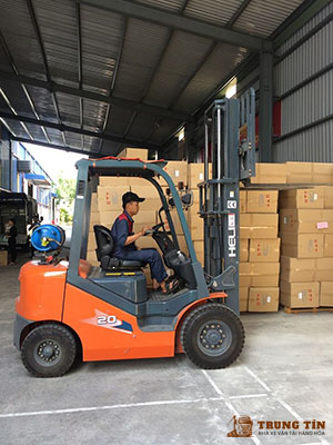 Dịch vụ nâng hạ hàng hóa trong kho