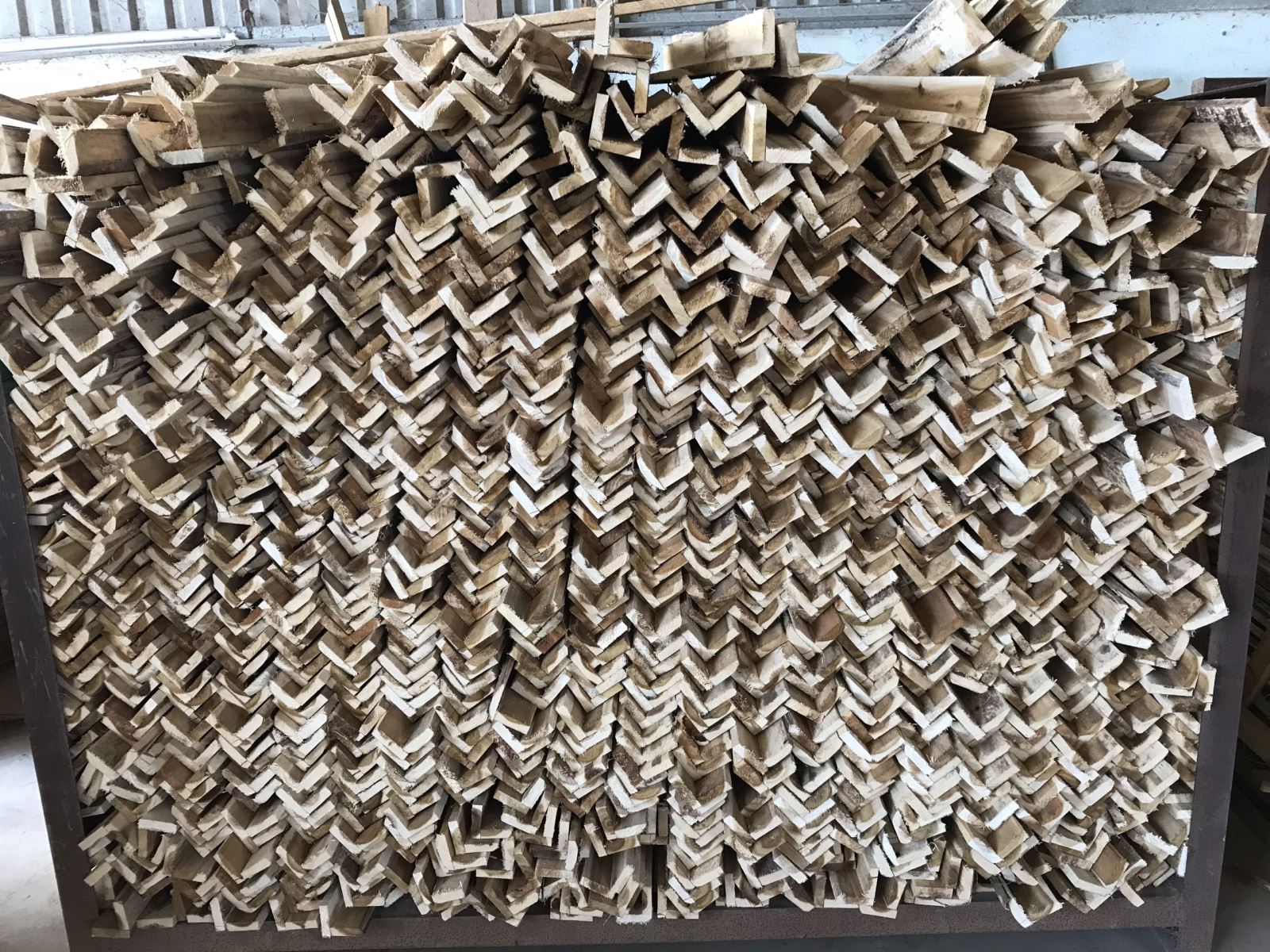 Nẹp góc gạch men