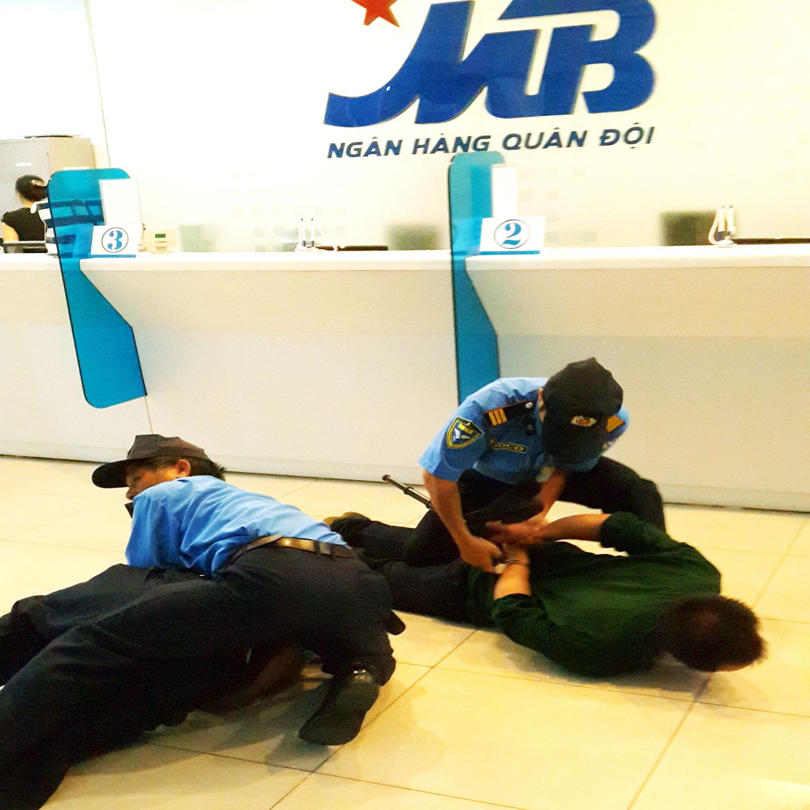 Bảo vệnhà hàng