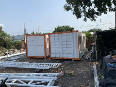 Nhà container