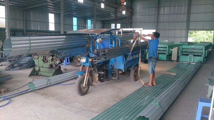 Nhà máy sản xuất tôn Hòa Phát Đạt