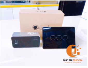Công tắc Lumi 3 nút viền nhôm