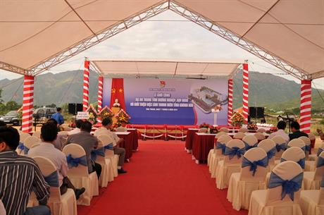 Nhà bạt, gian hàng