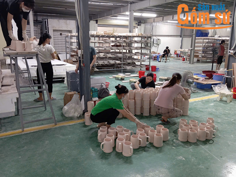 Nhà máy sản xuất gốm sứ