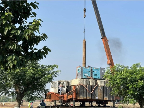 Nhà thầu ép cọc bê tông