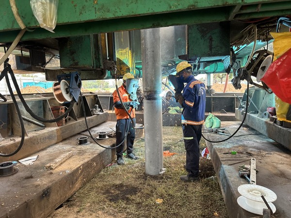 Nhà thầu ép cọc bê tông
