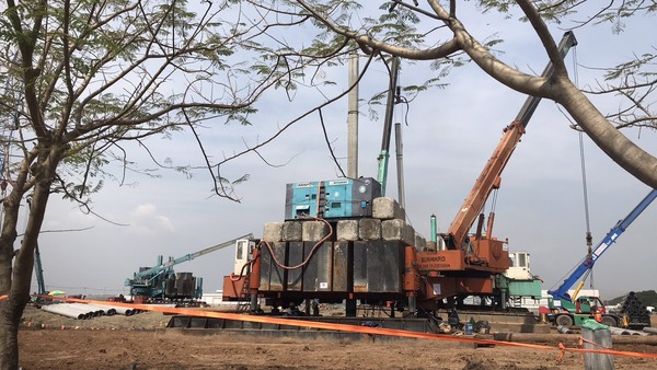 Nhà thầu ép cọc bê tông