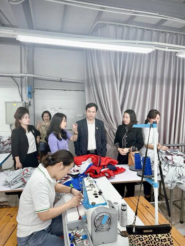 Nhà xưởng và hoạt động tham quan