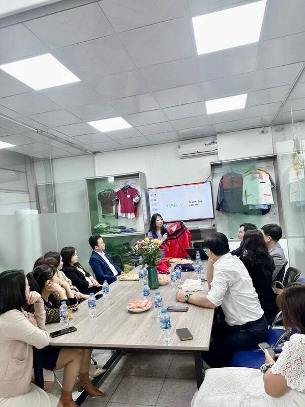 Nhà xưởng và hoạt động tham quan