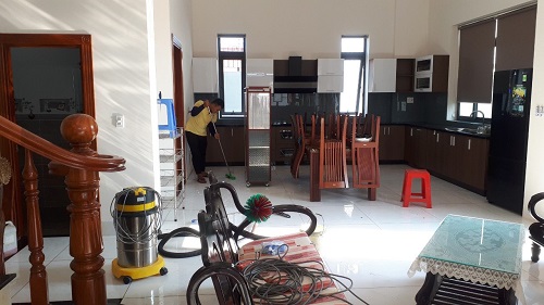 Vệ sinh nhà cửa