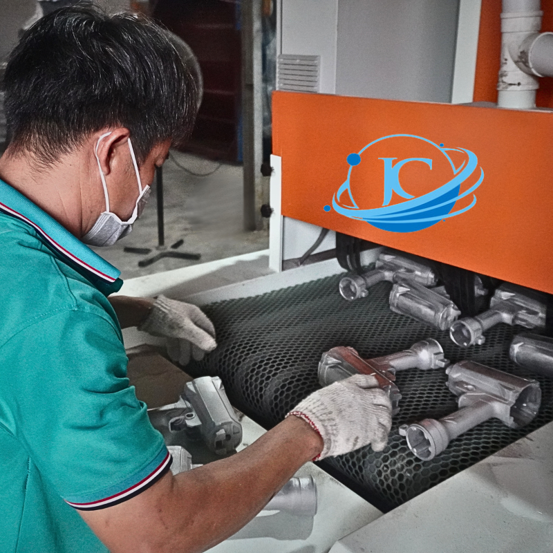 Nhận gia công phun cát làm sạch bề mặt