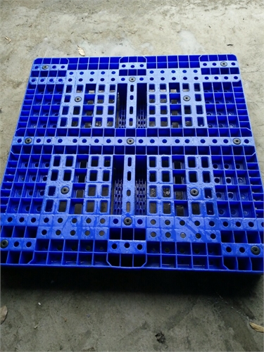 Pallet nhựa
