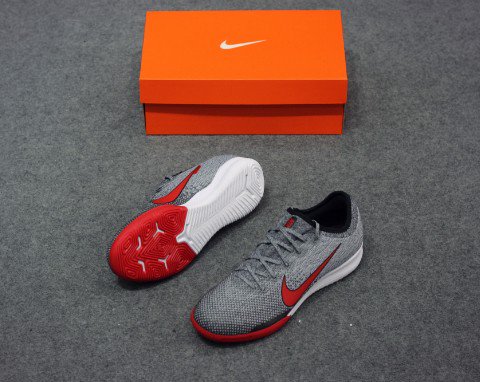 Giày đá banh Nike
