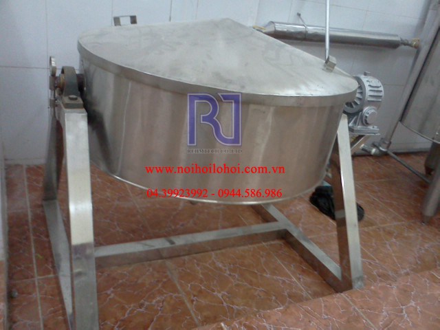Nồi nấu cơm và chảo xào công nghiệp