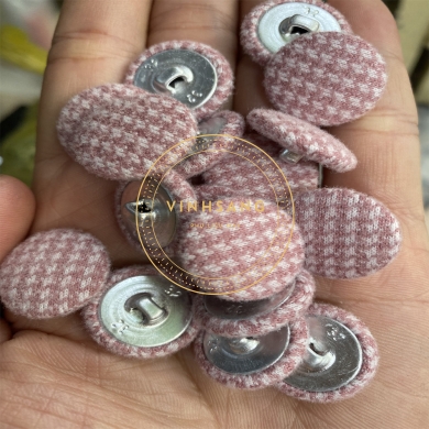 Nút bọc vải chân nhôm 32L