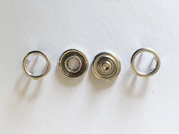 Nút bóp kim loại 4 thành phần