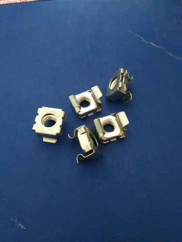 ốc gài tủ