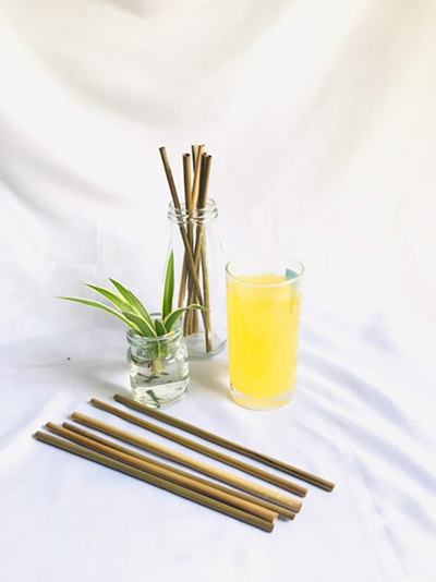 Ống hút cỏ