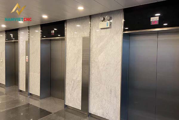 Tấm ốp inox thang máy