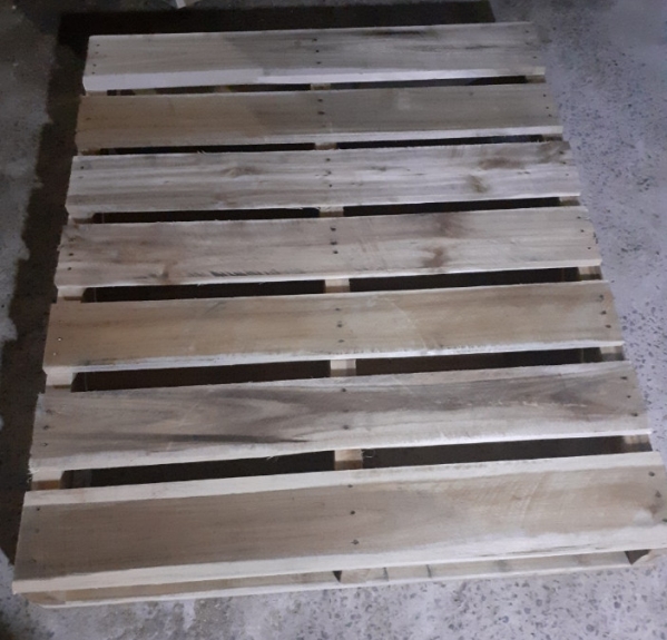 Pallet giấy