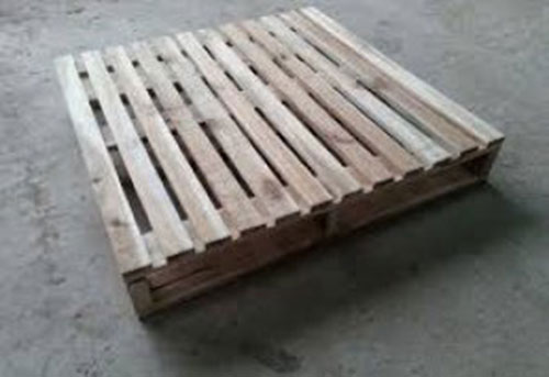 Pallet gỗ thông