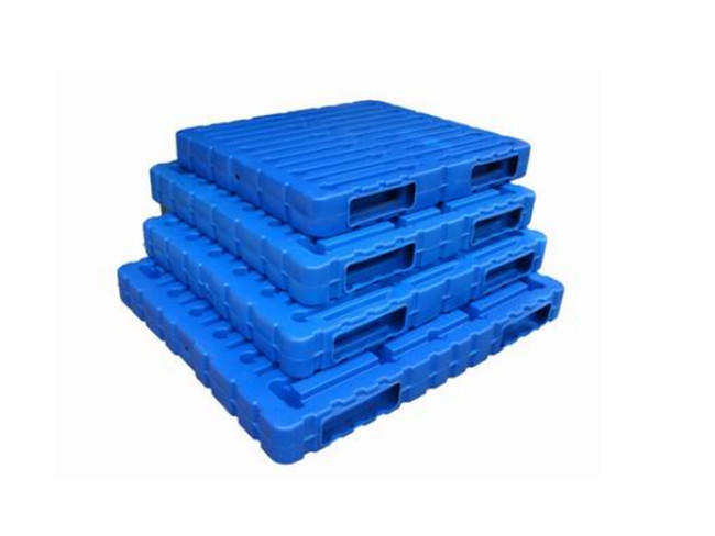 Pallet nhựa cũ mặt đúc