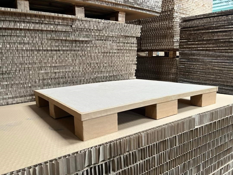Pallet giấy tổ ong