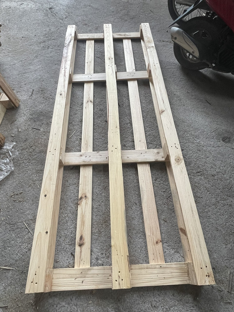 Pallet gỗ