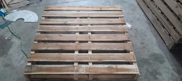 Pallet gỗ 1.1mx1.1m