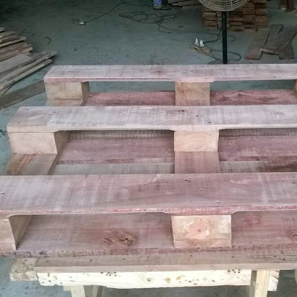 Pallet gỗ dầu