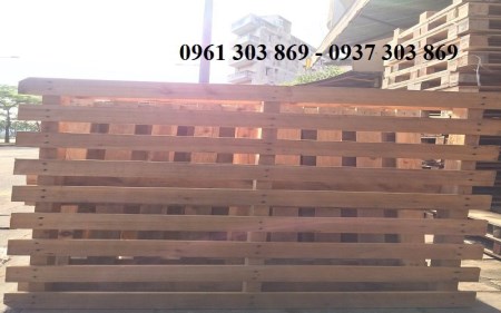 Pallet gỗ