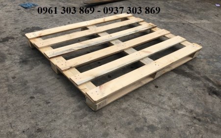 Pallet gỗ