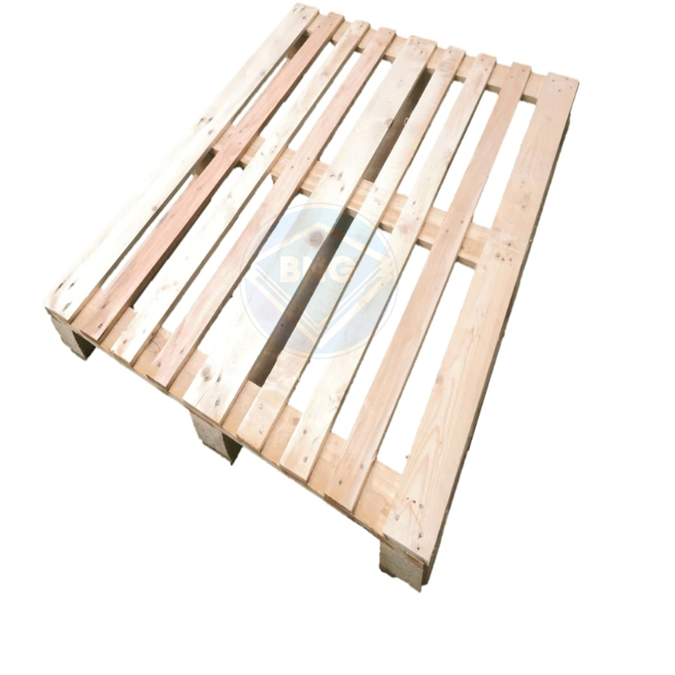 Pallet gỗ thông