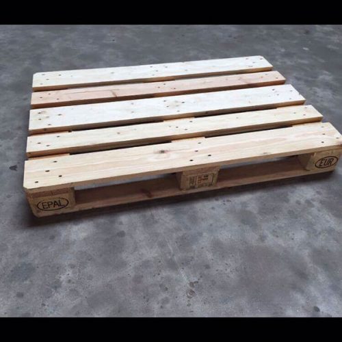 Pallet gỗ thông