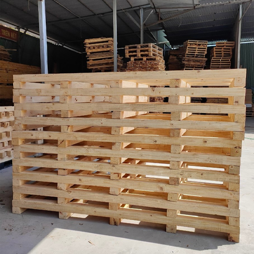 Pallet gỗ thông nhập khẩu