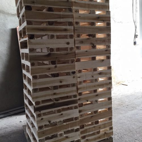 Pallet gỗ trầm sấy