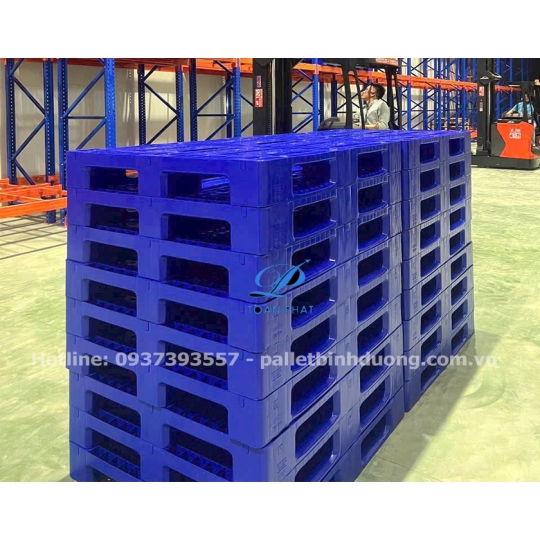 Pallet nhựa chịu tải lớn