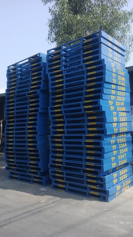 Pallet thành phẩm
