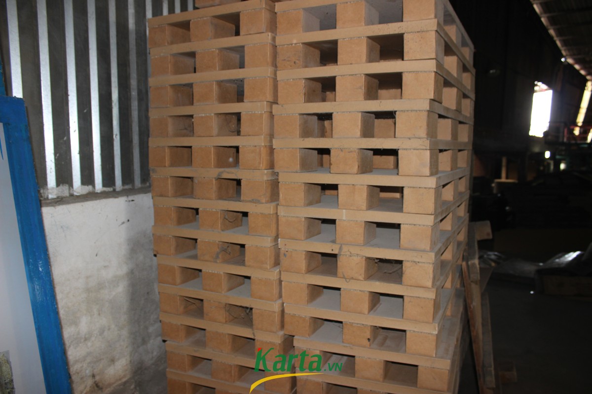 Pallet giấy